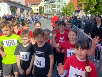 Grundschule in der Stried beim Brunnenfestlauf